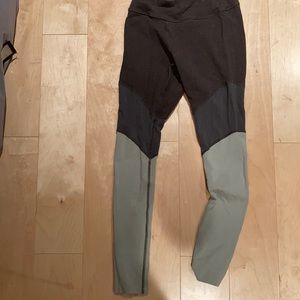 Pact colorblock leggings